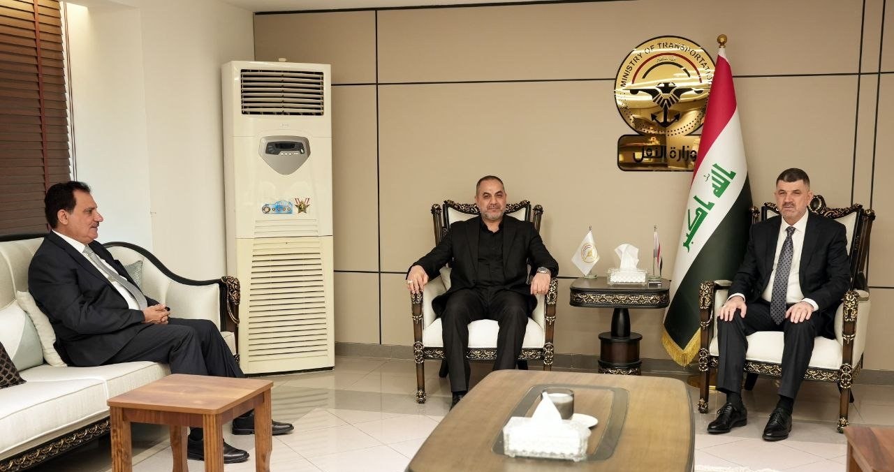 وزير النقل ورئيس مجلس محافظة ذي قار يبحثان إنجاز مطار الناصرية الدولي ومسارات طريق التنمية