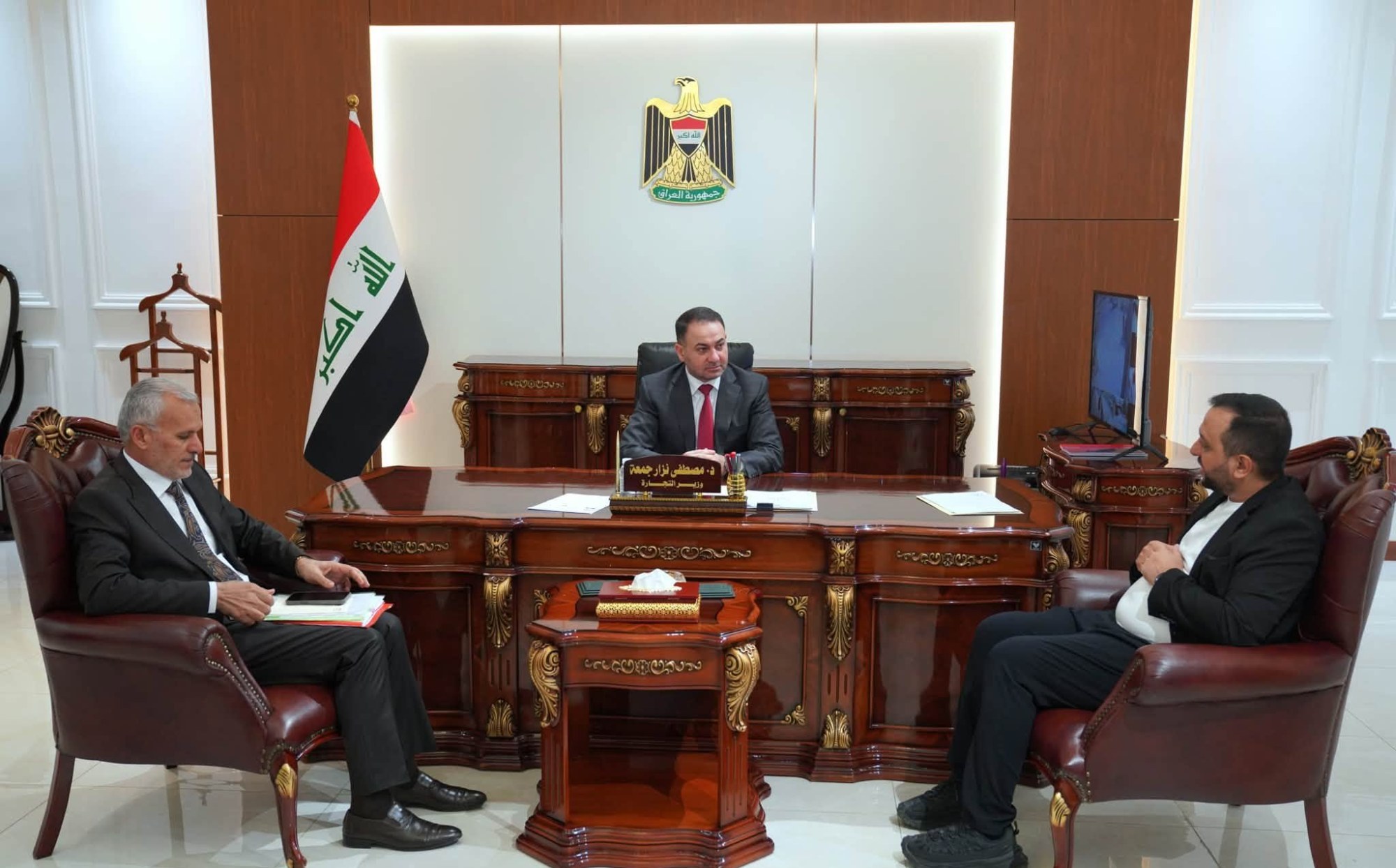 وزير التجارة يؤكد أهمية تعزيز التواصل مع الشركات والمؤسسات الاستثمارية الدولية